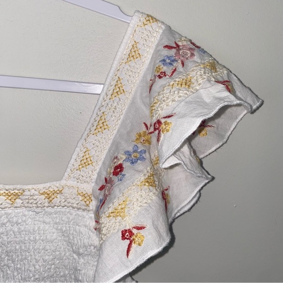 Japna White Blouse with Floral Embroidery - Picture 2 of 5